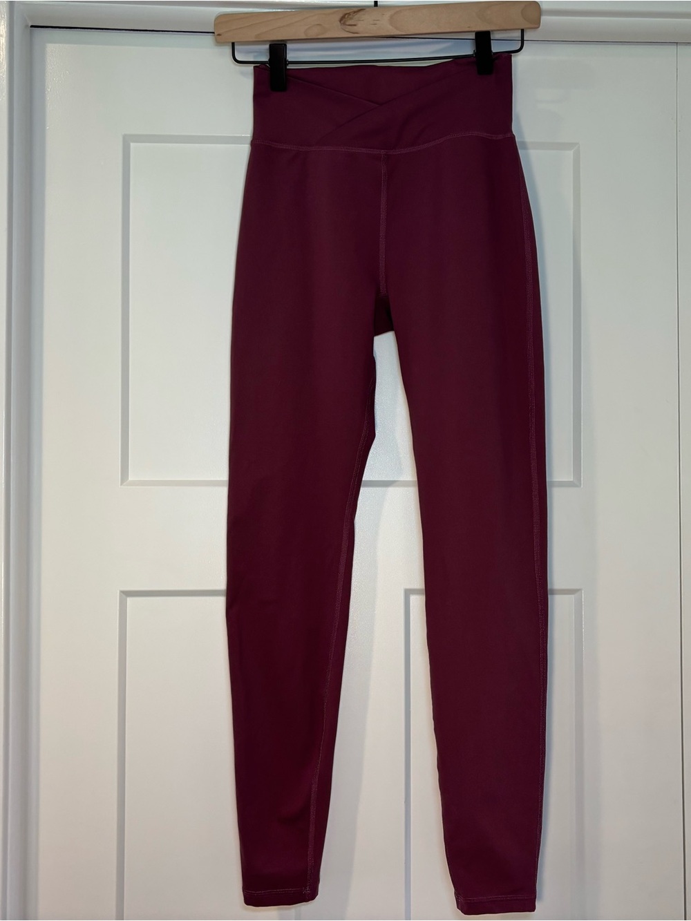 Alphalete V-Waist Surface Path Rose Wine Workout Leggings